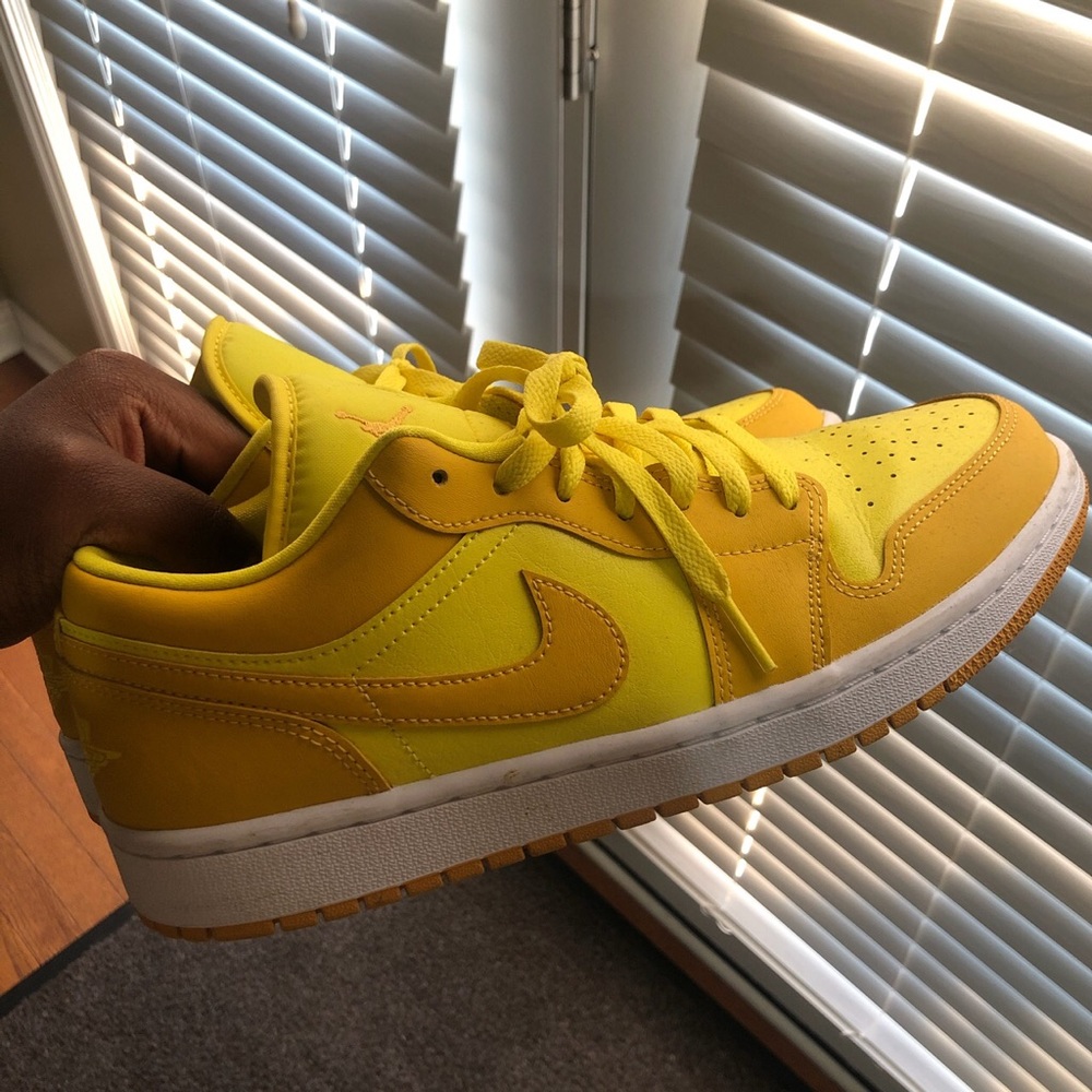 Nike Air Jordan 1